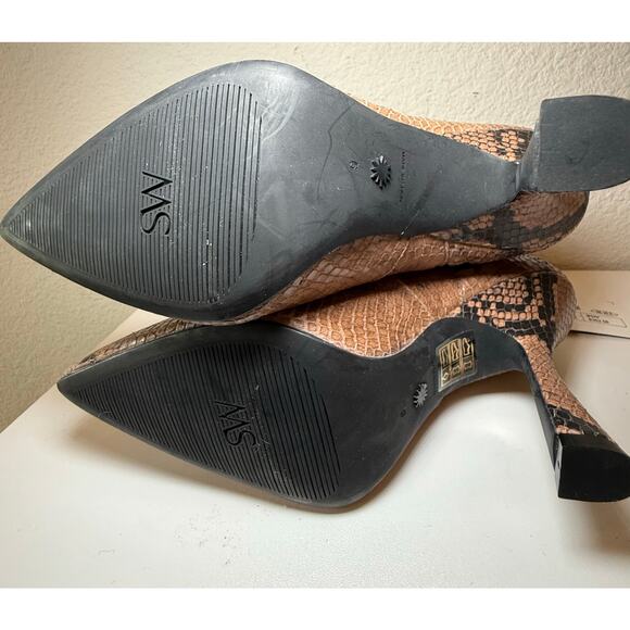 Stuart Weizman animal print heels  $362 - Picture 5 of 5